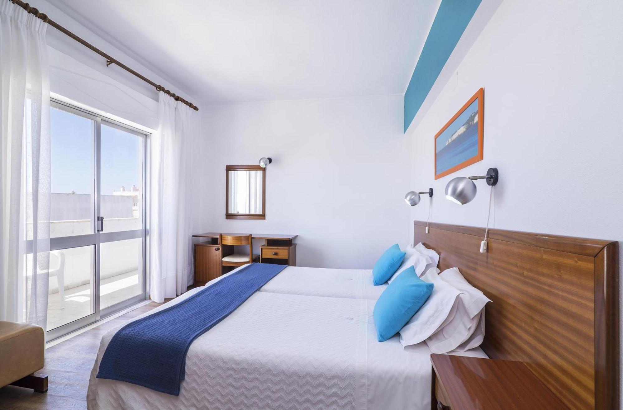 Rosamar Apartamentos Armação de Pêra Pokoj fotografie