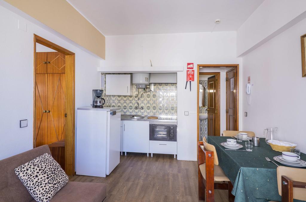 Rosamar Apartamentos Armação de Pêra Pokoj fotografie